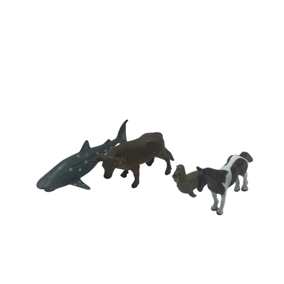 Other - Animal Figurine Set - Shark, Cow, Dog and Sealion